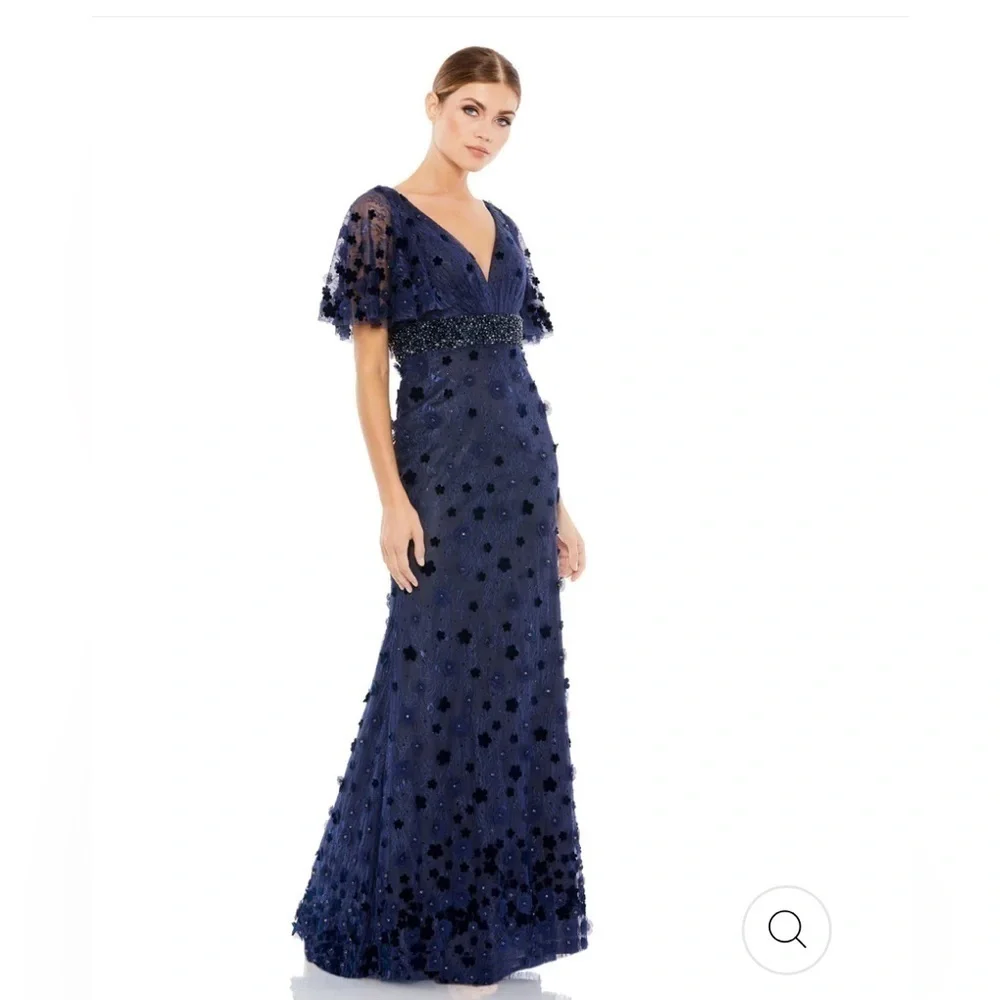 Mac Duggal EMBELLISHED FLORAL GOWN in Midnight Size 6 NEW $698